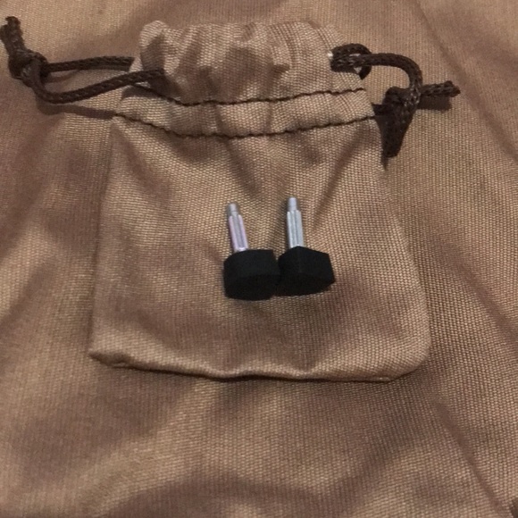 Gianvito Rossi Nappa Prune genuine leather pumps, size 40, New in box, $400 - Picture 7 of 11